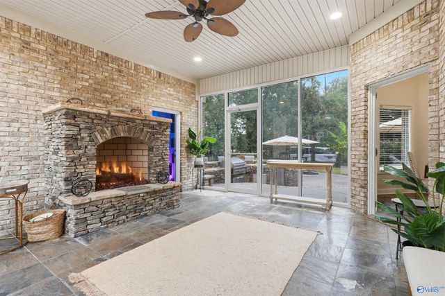3117 Longshadow Way SE, Owens Cross Roads, AL 35763