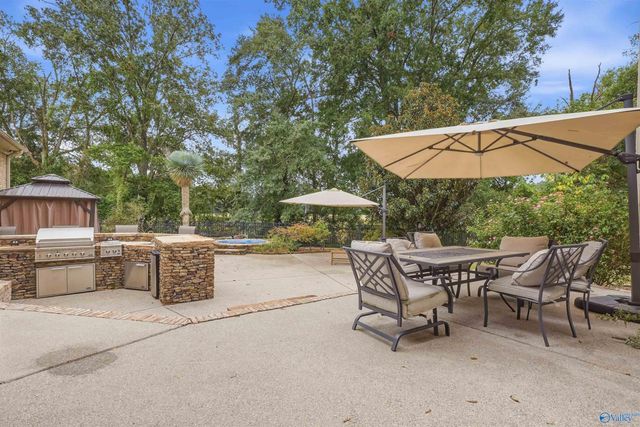 3117 Longshadow Way SE, Owens Cross Roads, AL 35763