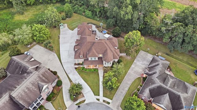 3117 Longshadow Way SE, Owens Cross Roads, AL 35763