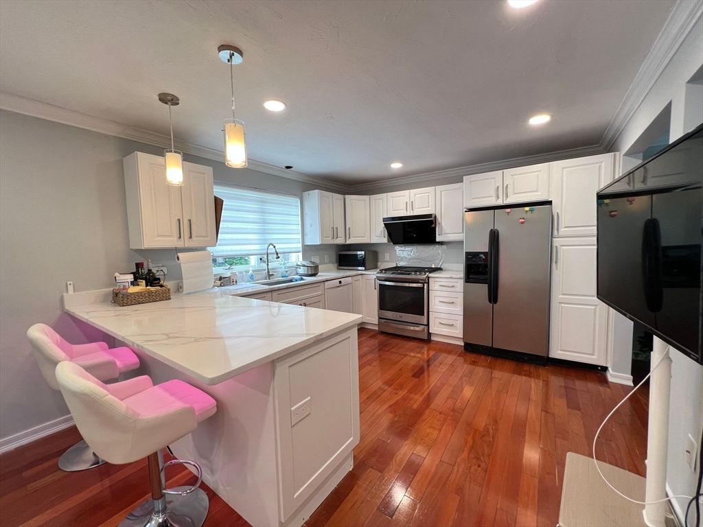 46 Suomi Rd 46, Quincy, MA 02169