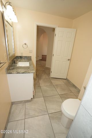 745 W Sunlight Lane, Tucson, AZ 85704