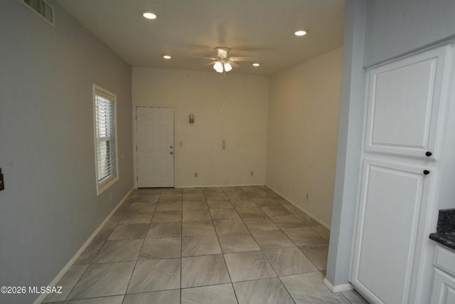 745 W Sunlight Lane, Tucson, AZ 85704