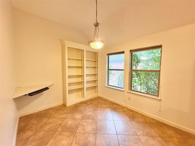 5827 Windy Meadow Lane, Grand Prairie, TX 75052