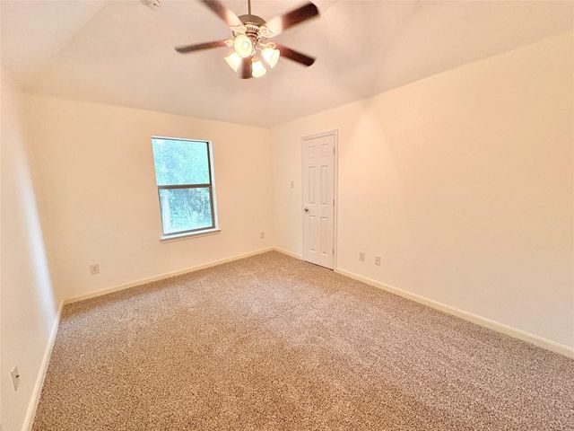 5827 Windy Meadow Lane, Grand Prairie, TX 75052