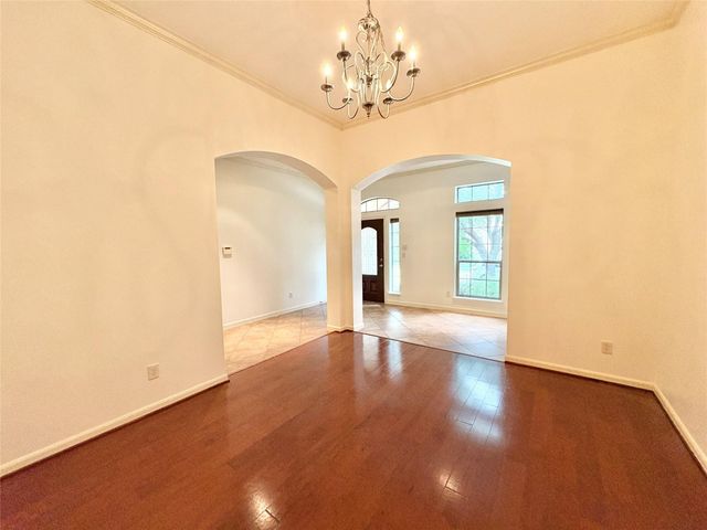 5827 Windy Meadow Lane, Grand Prairie, TX 75052