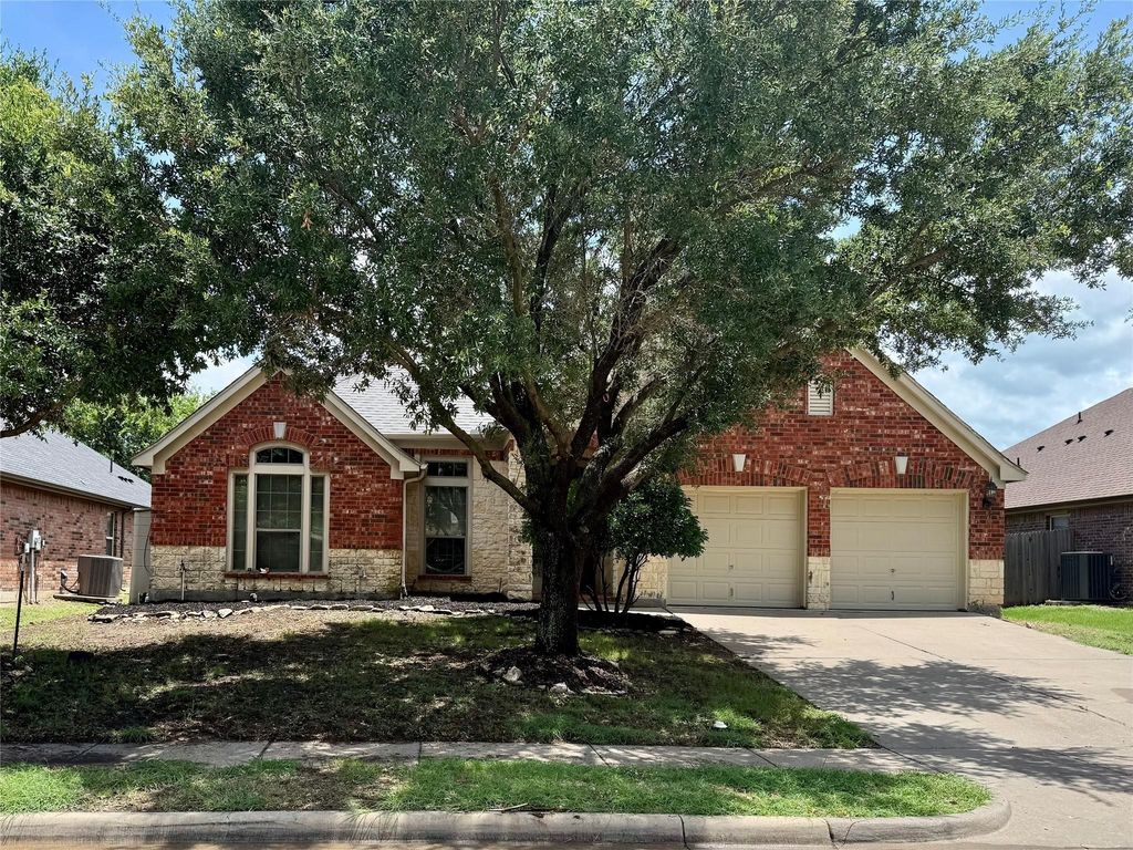 5827 Windy Meadow Lane, Grand Prairie, TX 75052