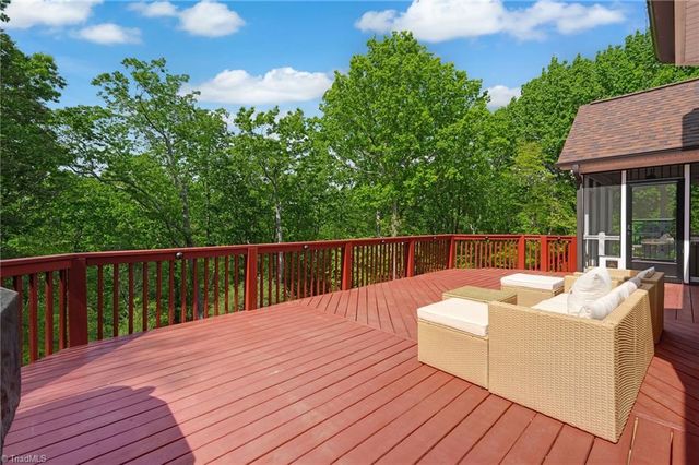 255 Dionne Way, Stokesdale, NC 27357