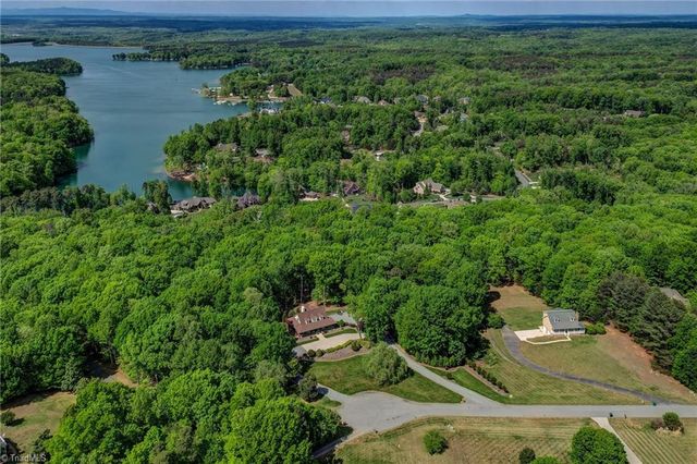255 Dionne Way, Stokesdale, NC 27357