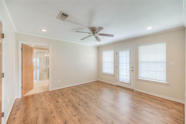 320 Lakefront Drive, Onalaska, TX 77360