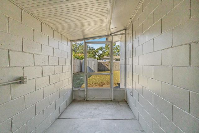 2707 LAKEWOOD LANE, Eustis, FL 32726