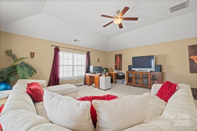 8219 Cottsbrooke Drive, Huntersville, NC 28078