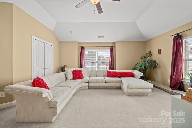 8219 Cottsbrooke Drive, Huntersville, NC 28078