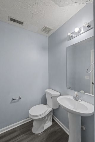 1022 Cheryl Ln, La Vergne, TN 37086