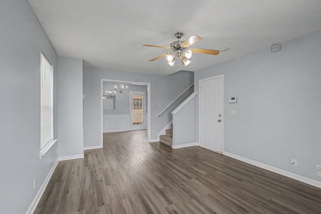 1022 Cheryl Ln, La Vergne, TN 37086