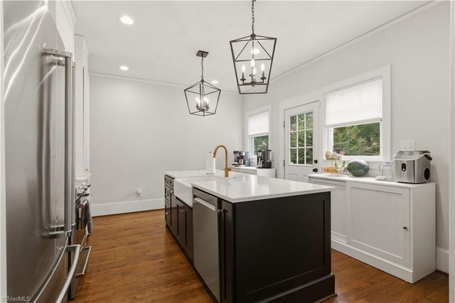 1000 Guilford Avenue, Greensboro, NC 27401