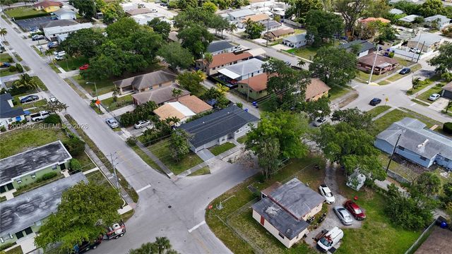 2260 Charleston Street, Hollywood, FL 33020