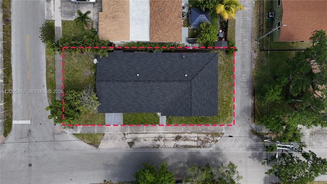 2260 Charleston Street, Hollywood, FL 33020