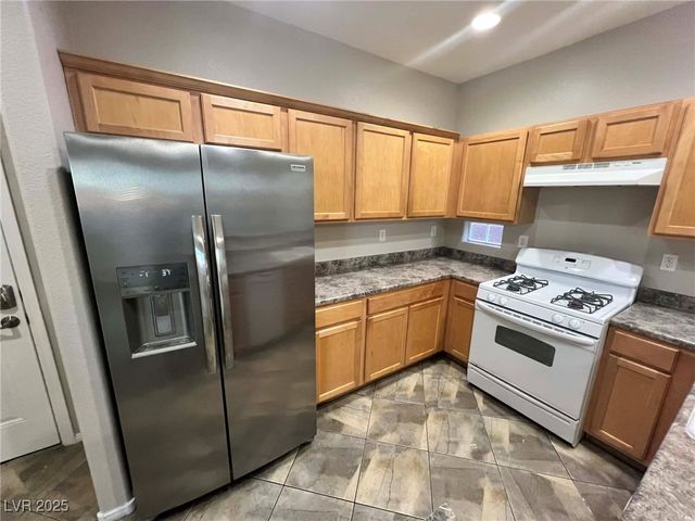 7204 Glen Shire Court, Las Vegas, NV 89149