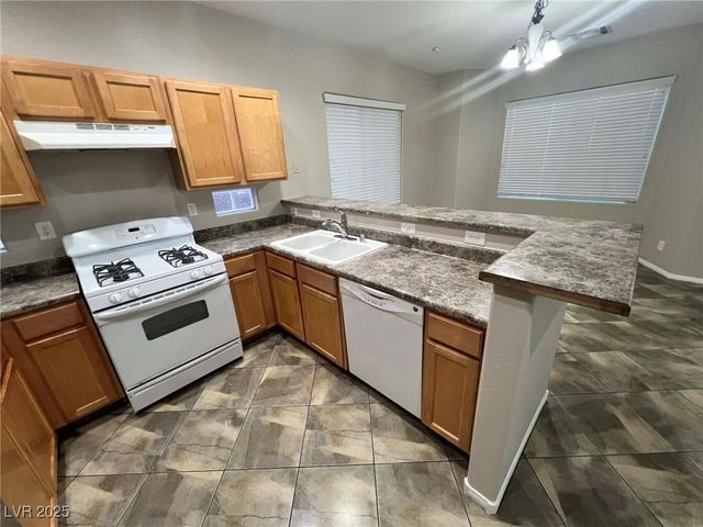 7204 Glen Shire Court, Las Vegas, NV 89149