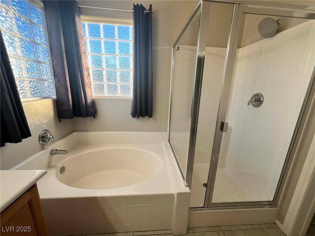 7204 Glen Shire Court, Las Vegas, NV 89149