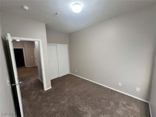 7204 Glen Shire Court, Las Vegas, NV 89149