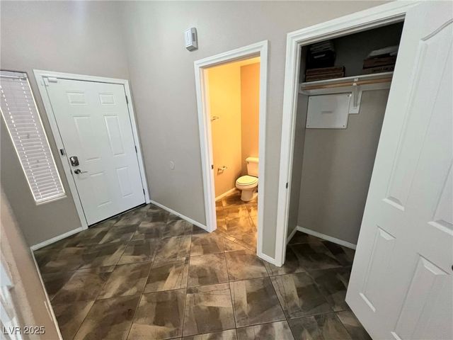 7204 Glen Shire Court, Las Vegas, NV 89149