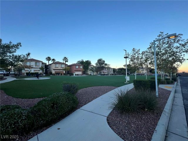7204 Glen Shire Court, Las Vegas, NV 89149