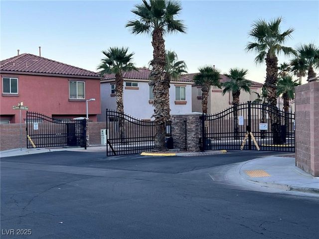 7204 Glen Shire Court, Las Vegas, NV 89149