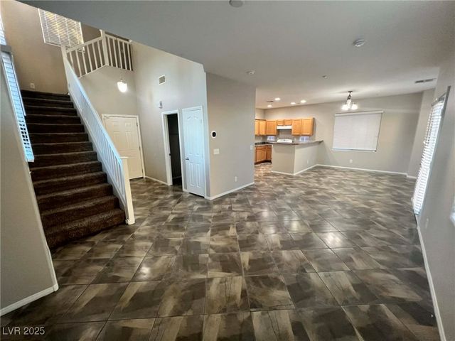 7204 Glen Shire Court, Las Vegas, NV 89149