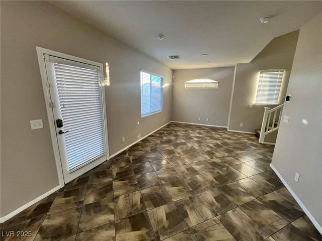 7204 Glen Shire Court, Las Vegas, NV 89149