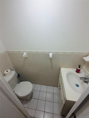1243 E 223rd Street, Bronx, NY 10466