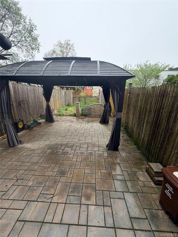 1243 E 223rd Street, Bronx, NY 10466