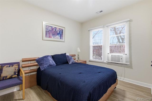 1675 Gladstone Street, Detroit, MI 48206