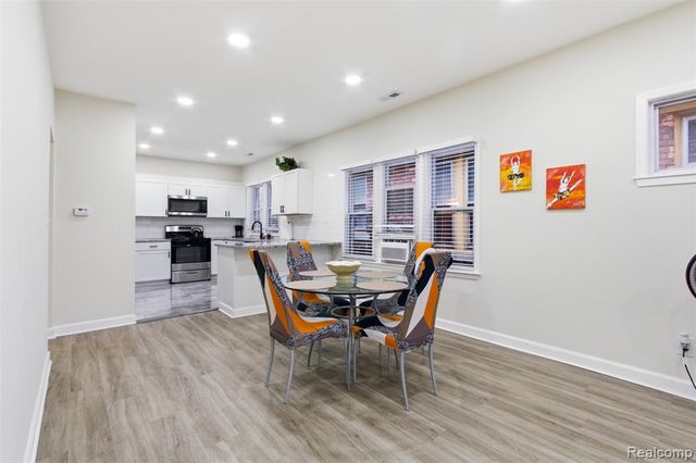 1675 Gladstone Street, Detroit, MI 48206