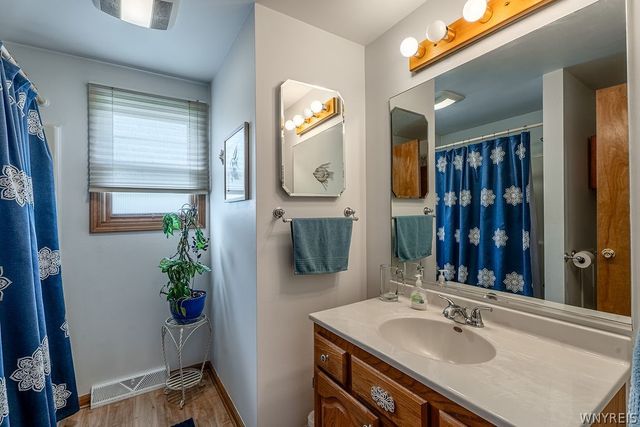 7001 Deborah Lane, Wheatfield, NY 14304