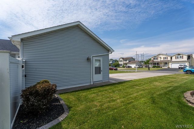 7001 Deborah Lane, Wheatfield, NY 14304