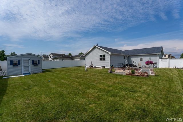 7001 Deborah Lane, Wheatfield, NY 14304