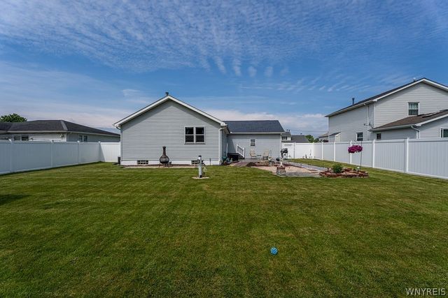 7001 Deborah Lane, Wheatfield, NY 14304