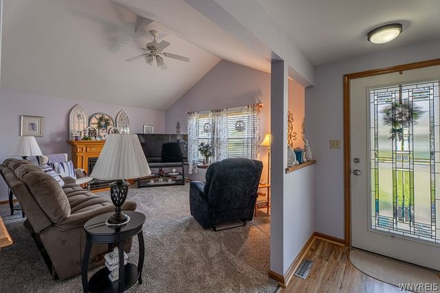 7001 Deborah Lane, Wheatfield, NY 14304