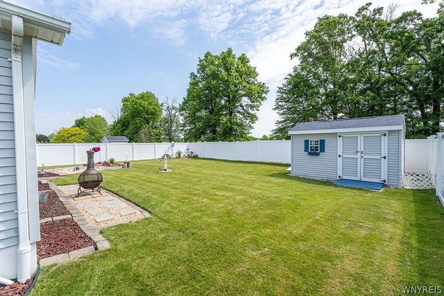 7001 Deborah Lane, Wheatfield, NY 14304