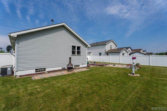 7001 Deborah Lane, Wheatfield, NY 14304