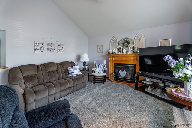 7001 Deborah Lane, Wheatfield, NY 14304