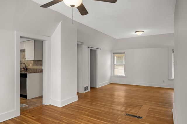3217 Dupont Avenue S, Minneapolis, MN 55408