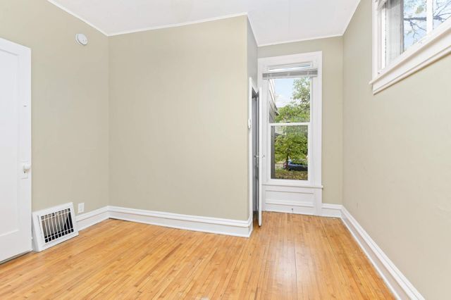 3217 Dupont Avenue S, Minneapolis, MN 55408