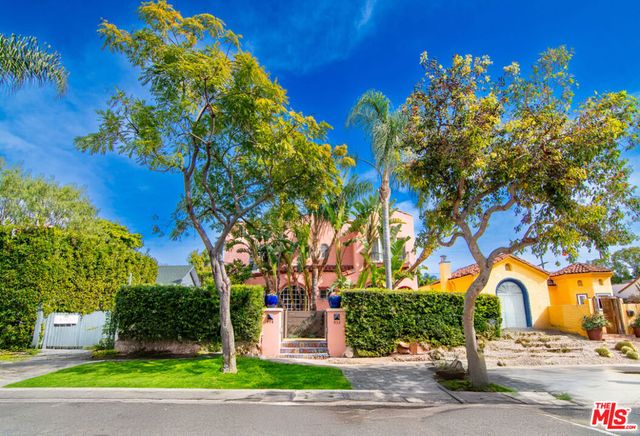 930 N Harper Avenue, West Hollywood, CA 90046