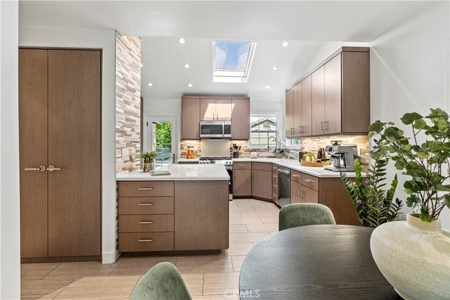 8963 Cynthia, West Hollywood, CA 90069