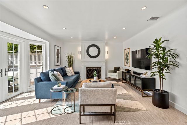 8963 Cynthia, West Hollywood, CA 90069