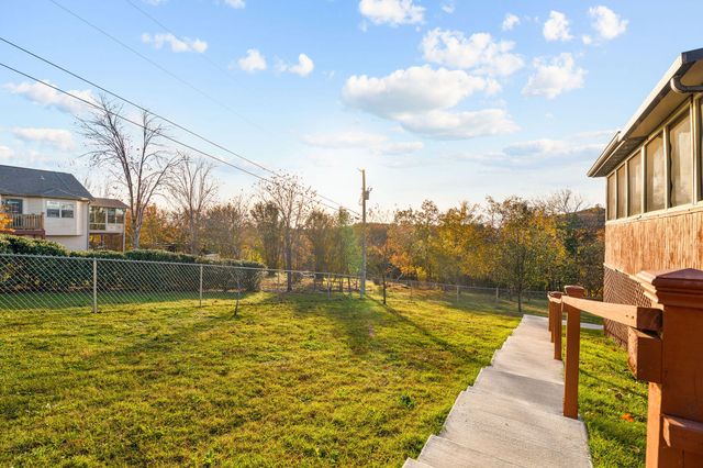 439 Grand Avenue, Branson, MO 65616