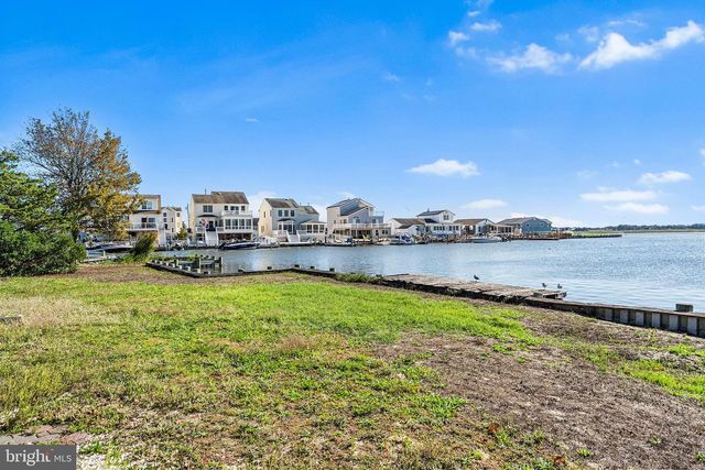 148 E RARITAN DR, Tuckerton, NJ 08087