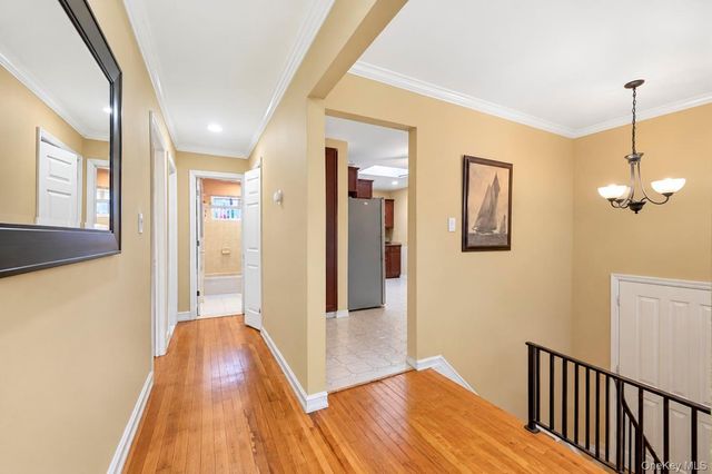 100 Pioxi Street, Copiague, NY 11726
